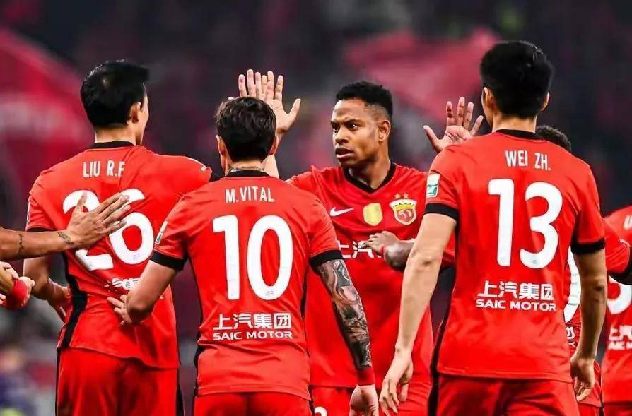 关键时刻荷甲传出新动向，上海海港止住颓势，管理层表态——气氛紧张，更衣室氛围转暖的简单介绍-乐竞体育